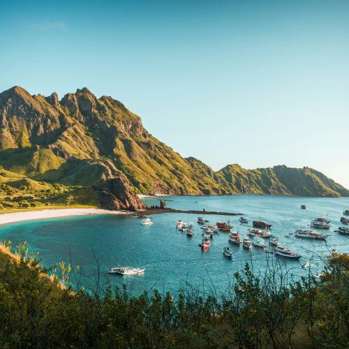 LABUAN BAJO (2D1N)